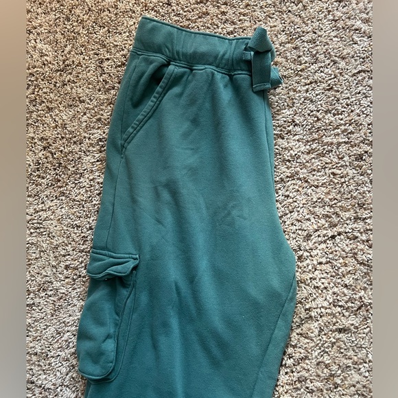 Hanes Luxe Collection Cargo Joggers, Size L - Picture 2 of 6